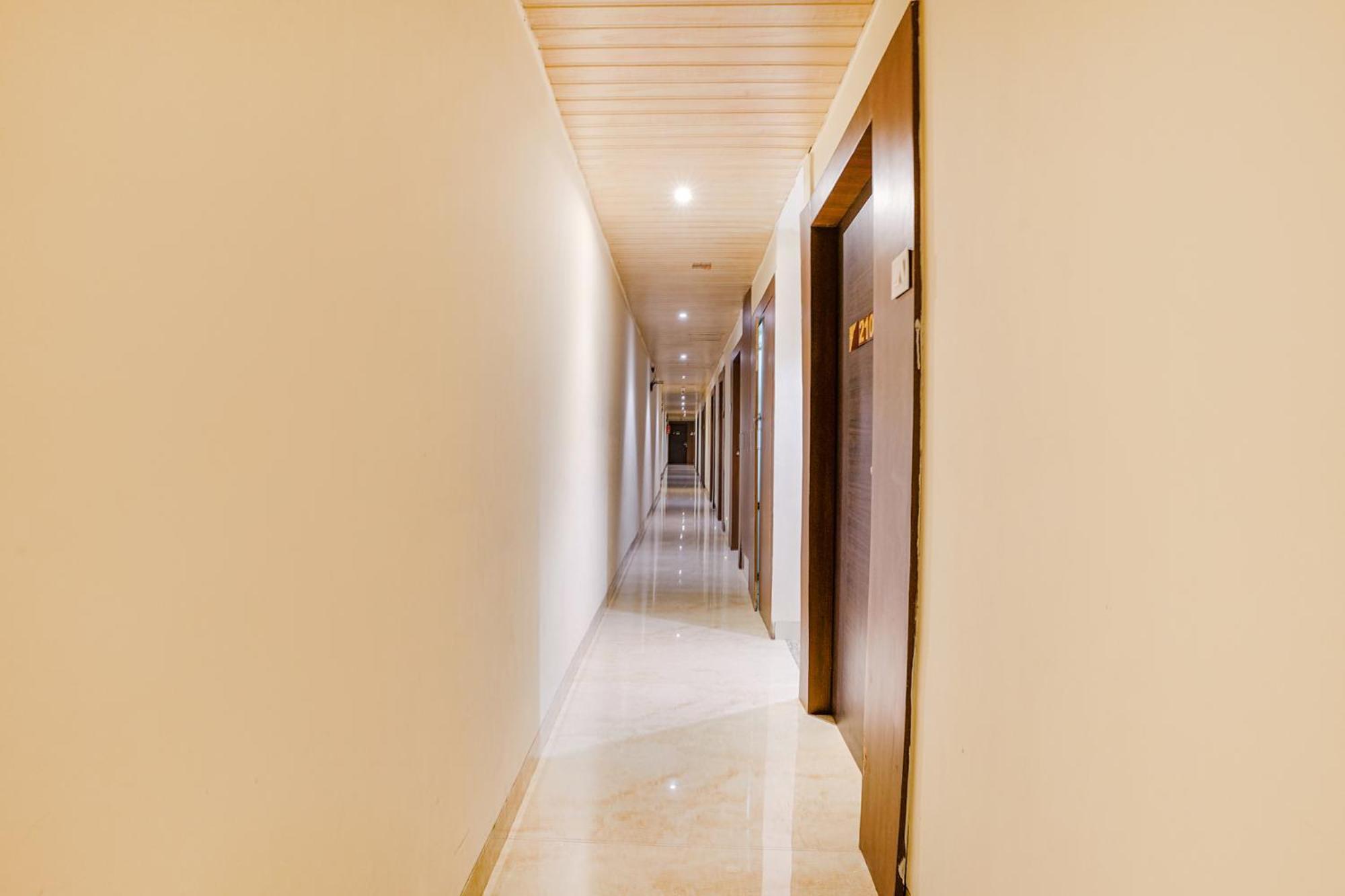 Fabexpress Embassy Suites - Nr Bkc Мумбаи Экстерьер фото